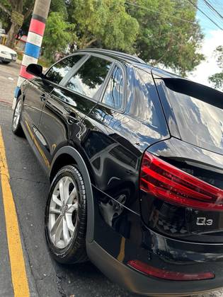 AUDI Q3 2.0 TFSI AMBIENTE QUATTRO 4P GASOLINA S TRONIC